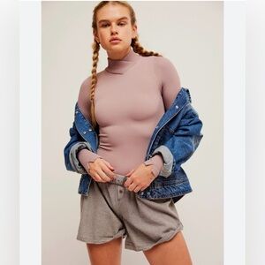 FREE PEOPLE LONG SLEEVE BODYSUIT SIZE XS/S NWOT  $68 MOCHA MAUVE RIBBED